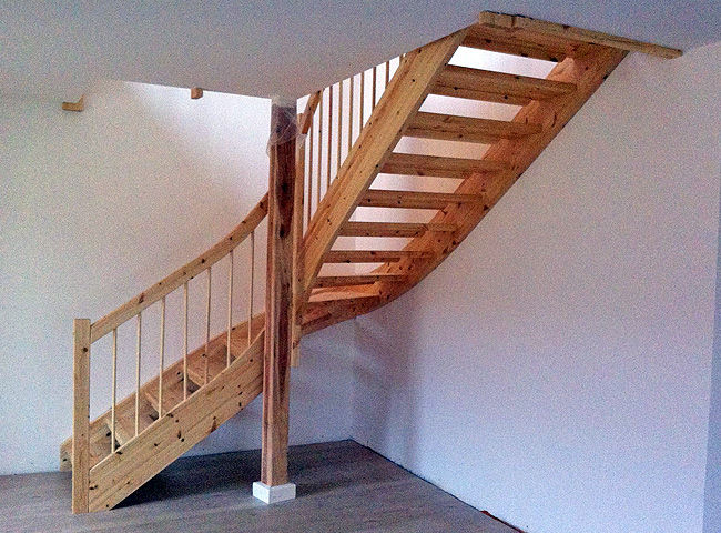 /fileadmin/Ablage/Fotos-2014/referenzen/treppenbau/16-treppenbau3.jpg